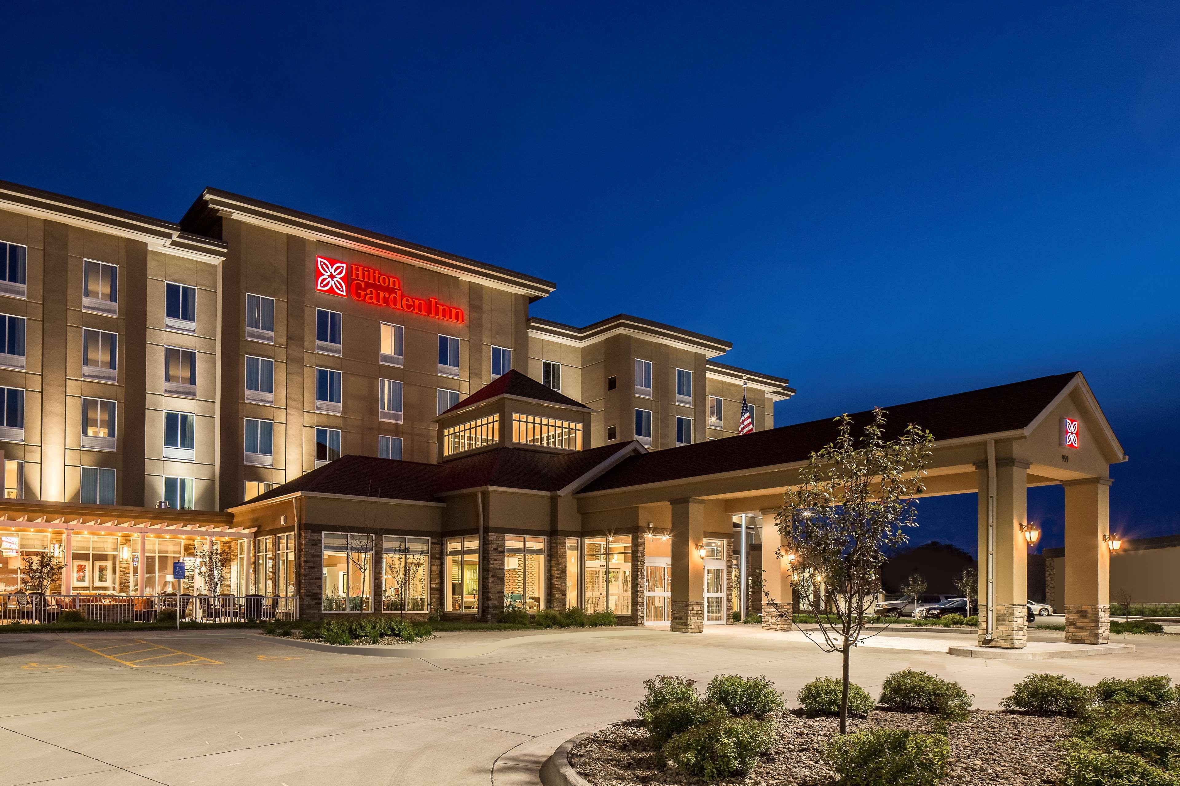 Hilton Garden Inn Bettendorf/ Quad Cities Экстерьер фото