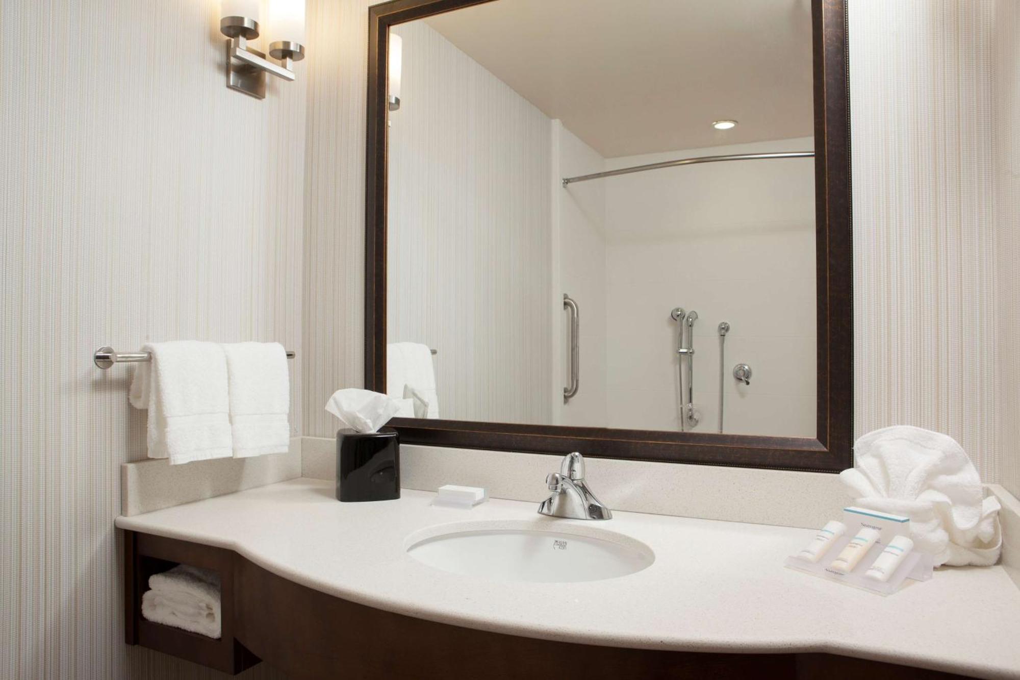 Hilton Garden Inn Bettendorf/ Quad Cities Экстерьер фото